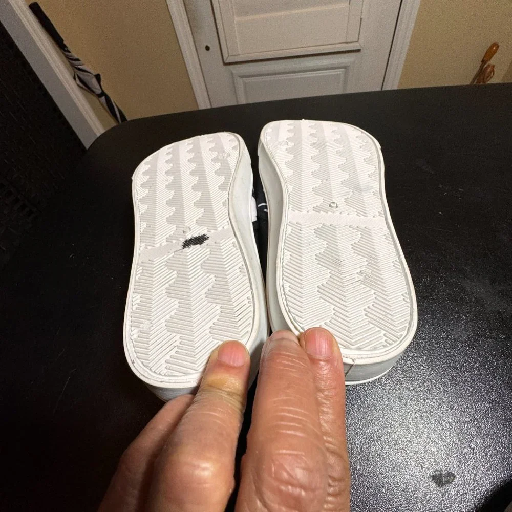 Disney Mickey Mouse size 7 black and white slipon